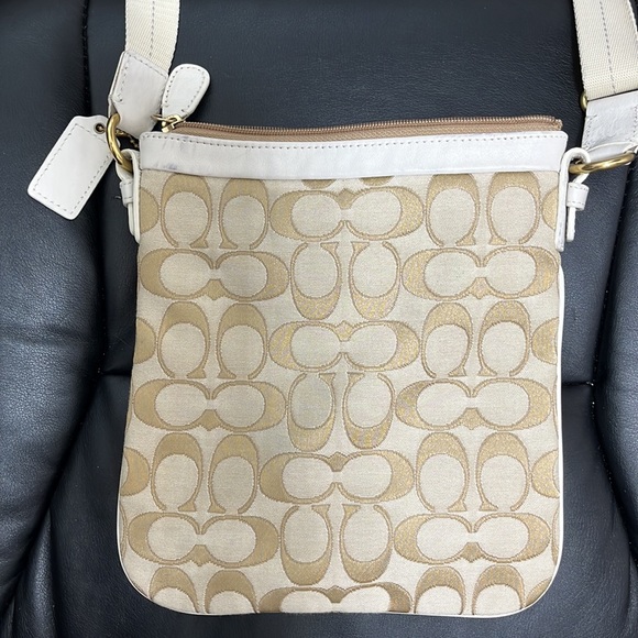 Coach Logo Crossbody Button Lock Inside Outside Pockets Cream Tan Leather Accent - Picture 6 of 10